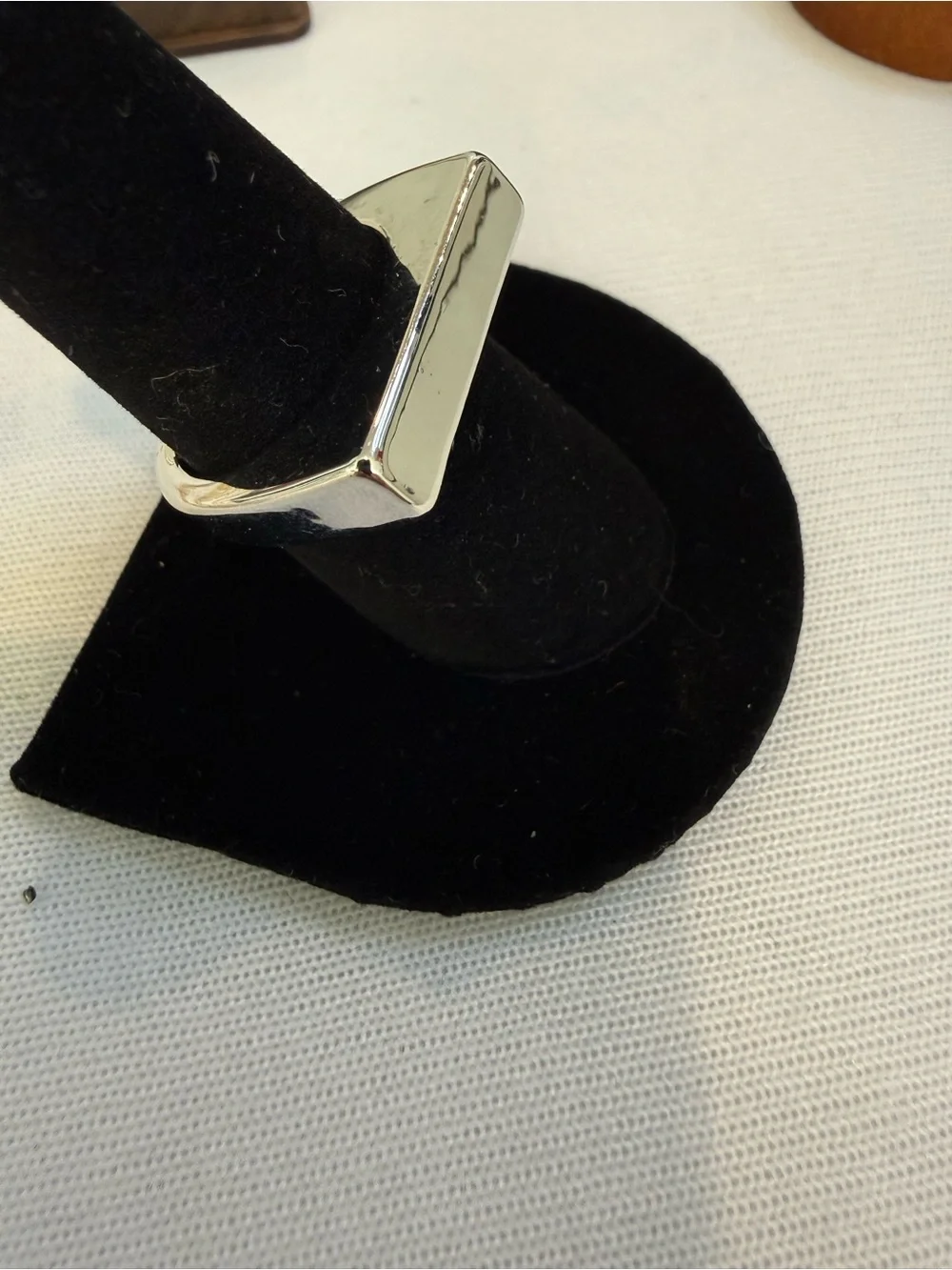 Sleek size 9 Rectangular unisex Silver Ring - Picture 3 of 5